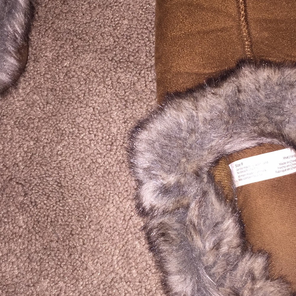 Slippers - Picture 4 of 5